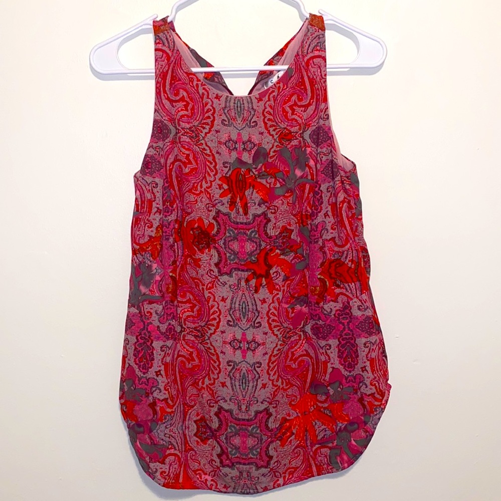 XS CAbi Pink Green Gray Printed Zipper-back Sleeveless Blouse. Lined.
